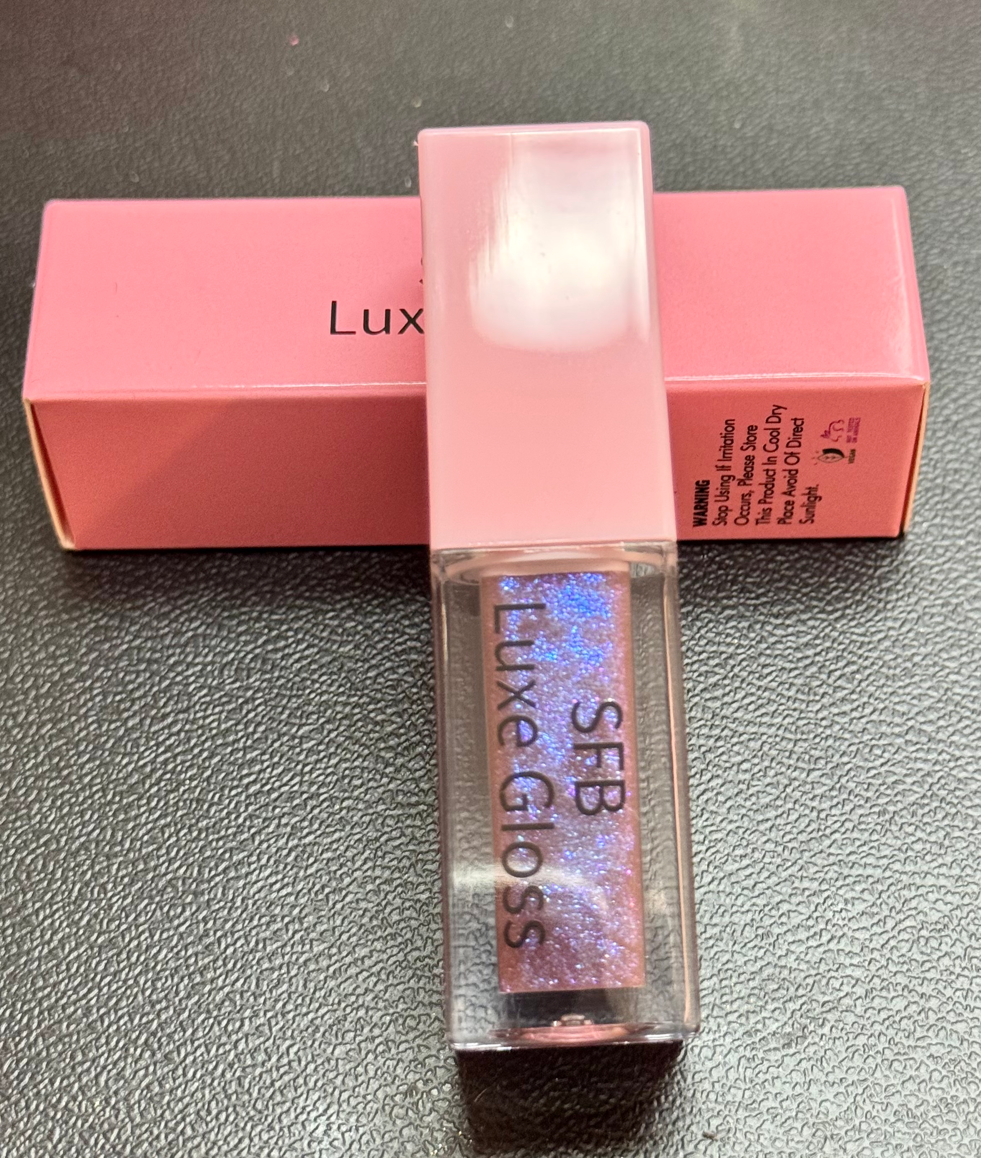 Luxe lipgloss  image 1