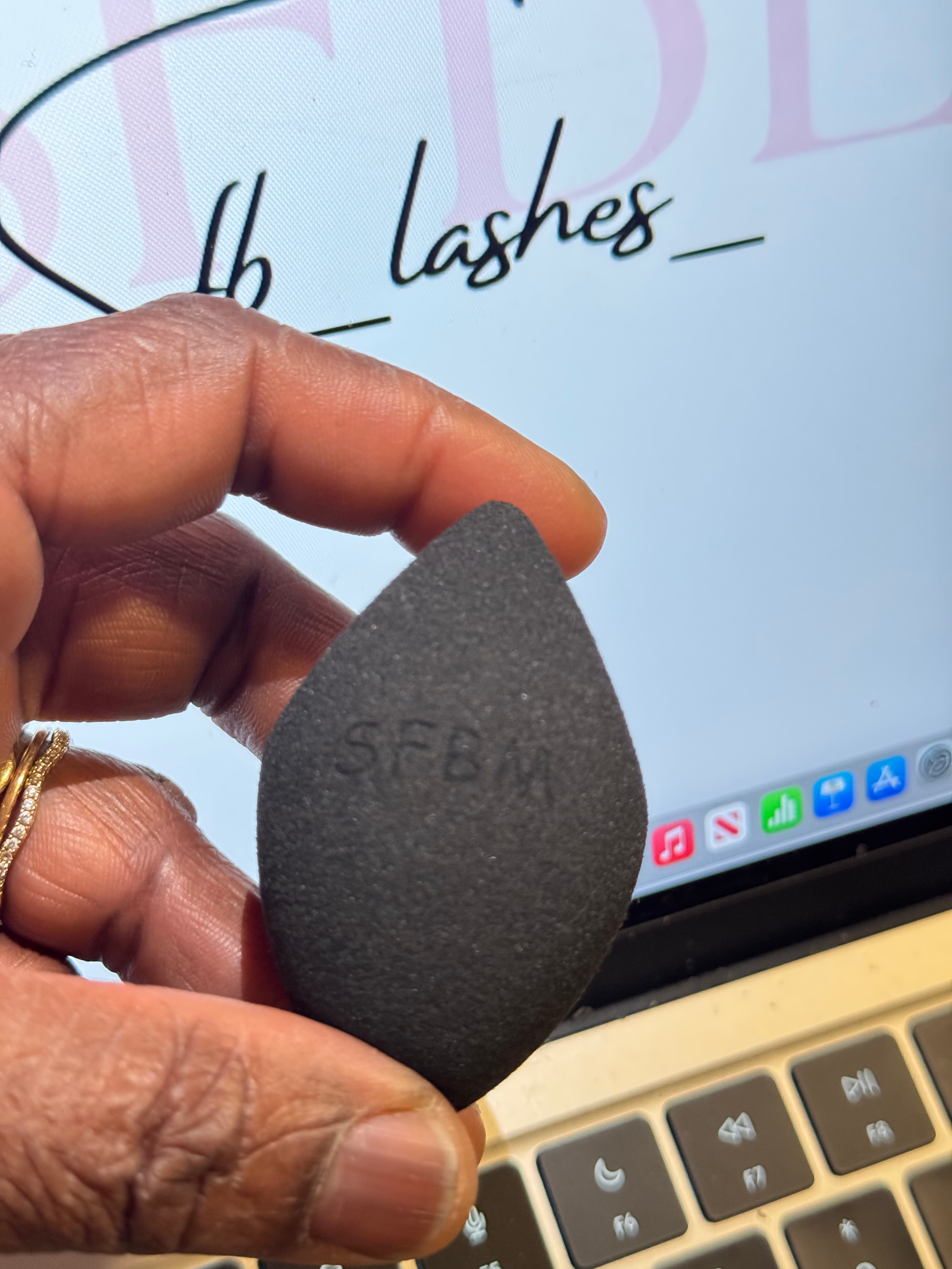 Beauty sponge image 1