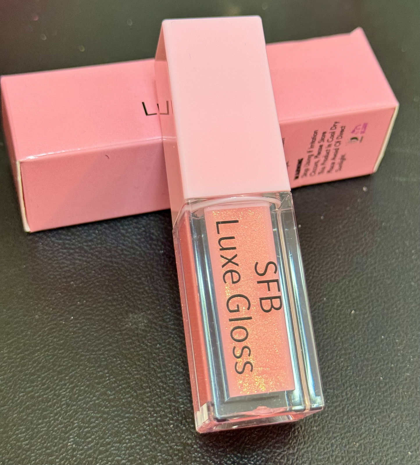 Luxe lipgloss  image 5